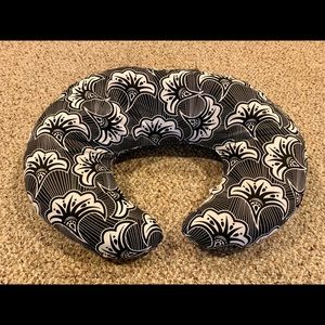Never been used black and white nursing pillow